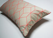 Cargar imagen en el visor de la galería, Maharam Bright Cube Coral Pillow