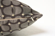 Cargar imagen en el visor de la galería, Maharam Ditto Driftwood Pillow