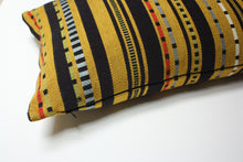 Cargar imagen en el visor de la galería, Maharam Paul Smith Point Gold and Black pillow Jaspid studio