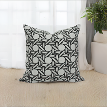 Load image into Gallery viewer, Black and White weave Pillow Jaspid Studio