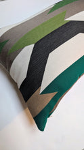 Load image into Gallery viewer, Arc com Crescendo Emerald pillow
