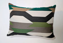 Load image into Gallery viewer, Arc com Crescendo Emerald pillow