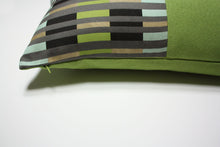 Cargar imagen en el visor de la galería, Maharam Rule Dock Pillow Jaspid studio