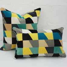 Load image into Gallery viewer, Momentum Lucio Capri Pillow