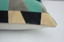 Load image into Gallery viewer, Momentum Lucio Capri Pillow