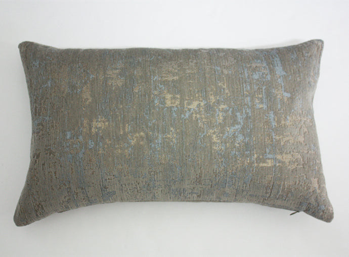 Grandeur Frosted tips Pillow