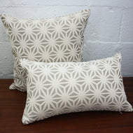 Arc com Kirigami Pillow Jaspid Studio