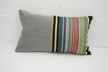 Cargar imagen en el visor de la galería, Maharam Paul Smith mixed Pillows - Collection No.2