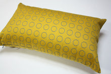Cargar imagen en el visor de la galería, Maharam Repeat Dot Gold Pillow Jaspid studio
