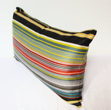 Cargar imagen en el visor de la galería, Maharam Paul Smith Stripes Reverberating Pillow (Horizontal stripes)