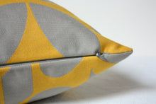 Load image into Gallery viewer, Maharam Mister Enliven Pillow
