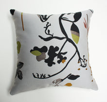 Cargar imagen en el visor de la galería, Maharam Eden Dew pillow