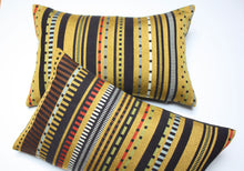 Cargar imagen en el visor de la galería, Maharam Paul Smith Point Gold and Black pillow Jaspid studio