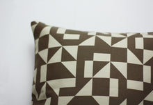 Cargar imagen en el visor de la galería, Maharam Regatta Drift Pillow